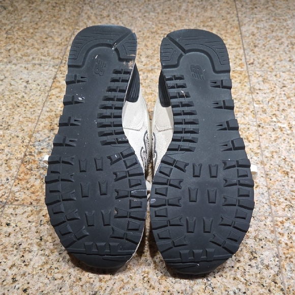 New Balance Beige and Black Sneakers - Picture 6 of 6